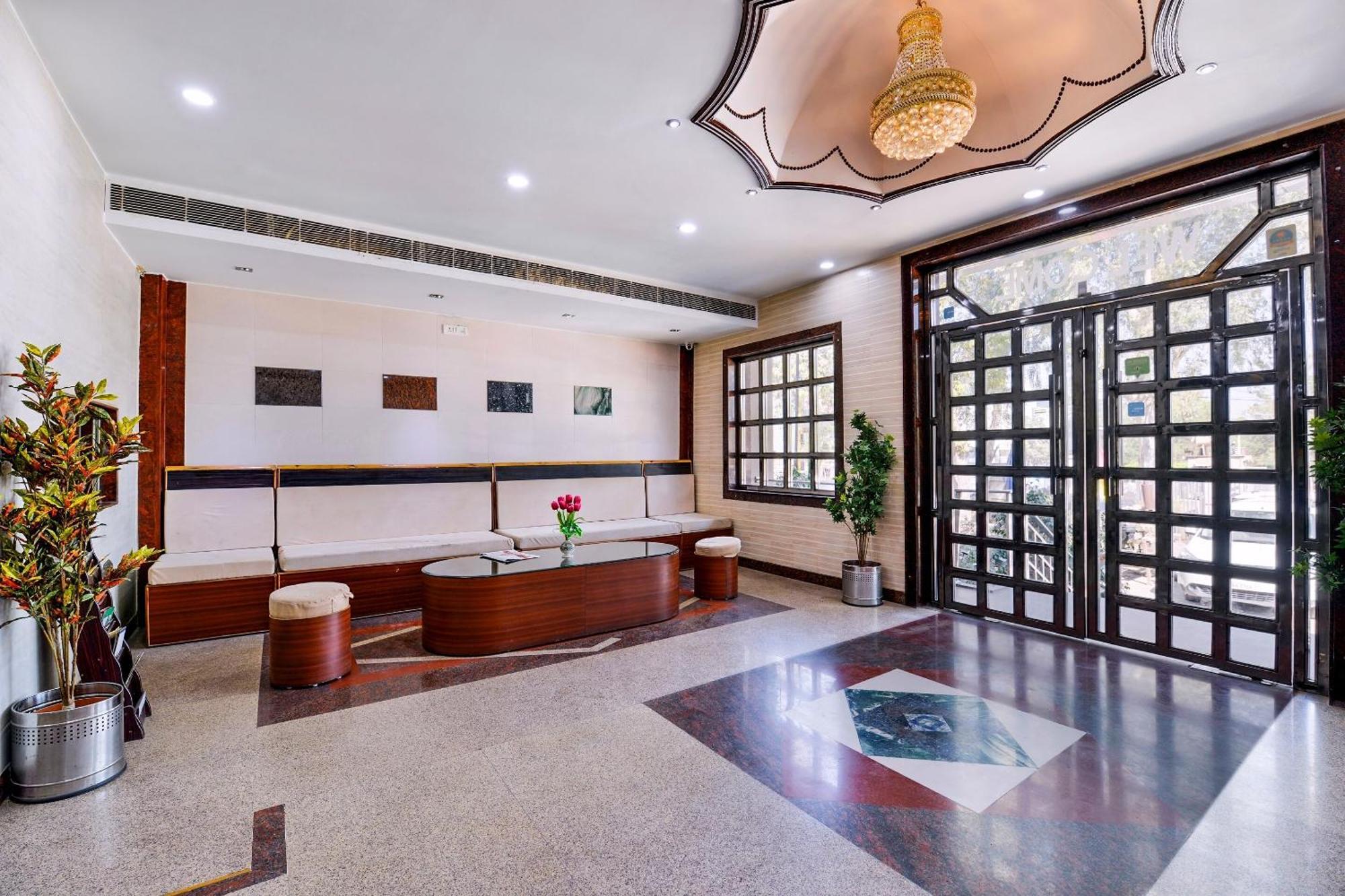 Merit Hotel Agra  Exterior photo