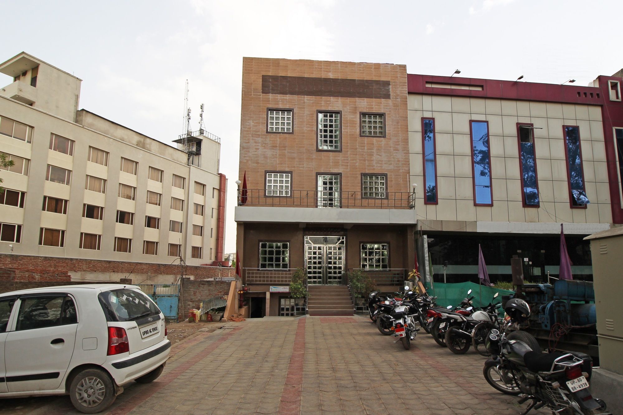 Merit Hotel Agra  Exterior photo